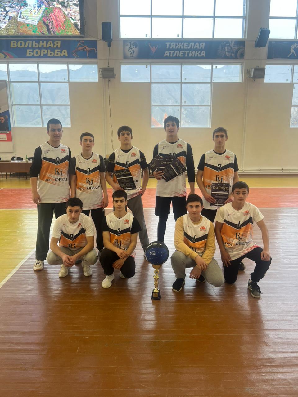 ПОЗДРАВЛЯЕМ!.