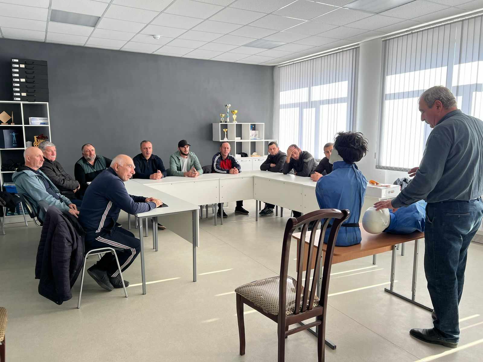 "Первая помощь".